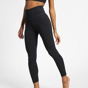 Nike sculpt leggings